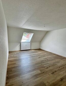 Frisch renovierte, große Dachgeschosswohnung in der Altstadt - Quakenbrück