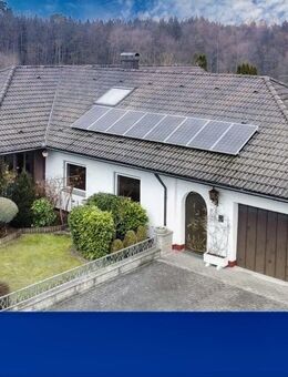 Exklusiver Winkelbungalow mit viel Platz und überdachtem Swimmingpool in attraktiver Ortsrandlage - Fichtenau