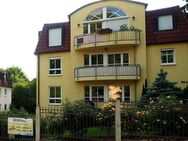 Ohne Käufer-Courtage: Drei-Zimmer-Wohnung in bester Lage in Radebeul-Ost, oberhalb des Augustusweges - Radebeul