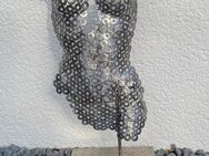 Skulptur, Torso, Büste aus Metall (Frau) - Aalen