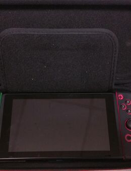 Nintendo Switch 1 im Case mit Spiele - Berlin