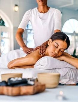 mobile Wellnessmassage bietet zertifizierter Therapeut - Schwäbisch Gmünd