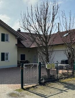 Großzügiges Einfamilienhaus mit Einliegerwohnung Nähe Osterhofen/Gergweis - Osterhofen