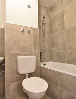 Saniert! Bezugsfreies Apartment mit Balkon in W-Vohwinkel - Wuppertal