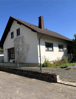 Gepflegtes Einfamilienhaus mit Einliegerwohnung und weiterem Ausbaupotenzial in Mettendorf - Mettendorf