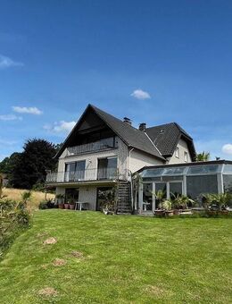 Charmantes 1-2 Familienhaus "Traumlage mit Fernsicht" 32257 Bünde - Bünde