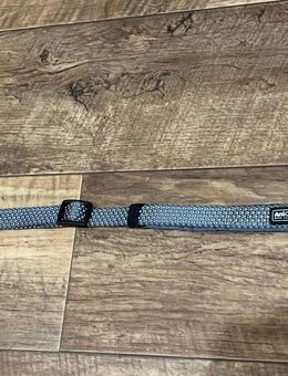 Halsband reflektierend Gr.M, neuwertig - Rossau