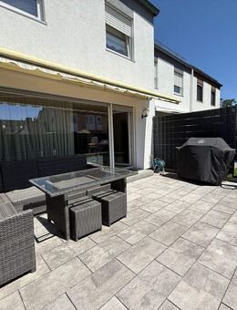 Traumhaftes Eigenheim als Reihenmittelhaus in Schwarzenbruck OT Gsteinach ~ Garten ~ EBK ~ Garage ~ frei - Schwarzenbruck
