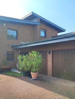 Großzügiges Wohnhaus mit Doppelgarage in ruhiger Feldrandlage - Reinheim
