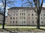 Vermietete 3-Raumwohnung mit Balkon, Tageslichtbad u. Stellpl. in Zwickau! - Zwickau