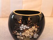 Außergewöhnliche Blumenvase oval / 18 cm hoch - Wolfsburg