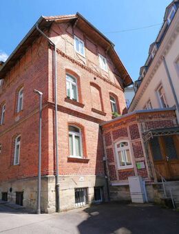 Modern wohnen mit dem Charme eines denkmalgeschützten Altbaus: 2-Zimmer-Wohnung Nähe Kino/Schlossplatz - Coburg