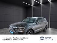 VW Touareg, 3.0 TDI R-Line IQ Light, Jahr 2018 - Bielefeld