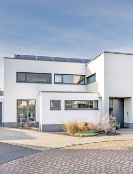 Freistehendes EFH mit luxuriöser Ausstattung und tollem Garten in einmaliger Lage von Malsch - Malsch (Landkreis Rhein-Neckar-Kreis)