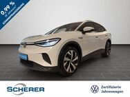 VW ID.4, Pro Performance 77ärmep, Jahr 2023 - Wiesbaden