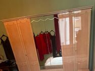 Kleiderschrank mit Spiegel- Rosa Antik - Berlin Neukölln