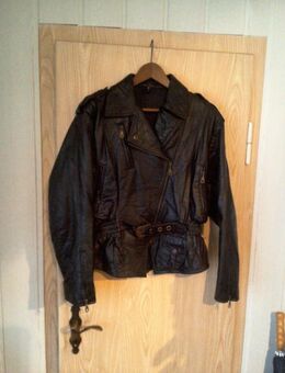 Damenlederjacke Größe 40 - Frankenblick