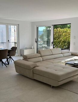 NEUBAU-Erstbezug! Exclusive 2,5-Zimmer-WHG mit 2 Balkonen und hochwertiger EBK in 79183 Waldkirch - Waldkirch