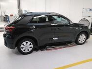 VW T-Roc, 1.5 TSI R-Line Black Style Travel BSD Beats, Jahr 2023 - Hannover