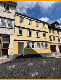 3ZKB - DACHGESCHOSSWOHNUNG IN ZENTRALER LAGE VON ALSFELD ZU MIETEN! - Alsfeld