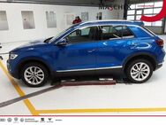 VW T-Roc, 1.0 TSI Style, Jahr 2023 - Wackersdorf