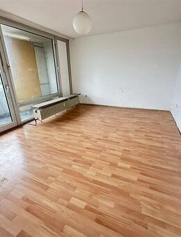 Renovierungsbedürftige zentrale 3-Zi.-Wohnung in direkter Uni-Lage - sofort frei- - Göttingen