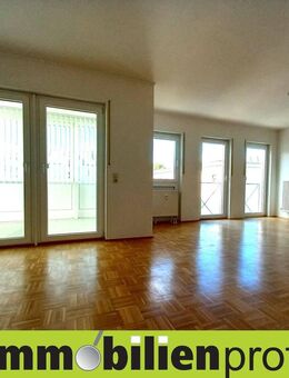 53157 - Moderne, altersgerechte Wohnung mit Wintergarten und Garage - Hof