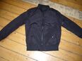 Neue schwarze Jacke in 31234