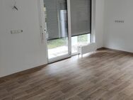 ***SCHICKE WOHNUNG, STELLPLATZ, TERRASSE, GARTENANTEIL*** - Ansbach