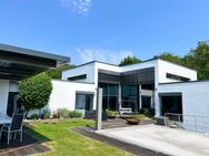 Imposantes und einzigartiges Architektenhaus mit traumhaftem Ausblick und Pool in Nordhausen - Nordhausen