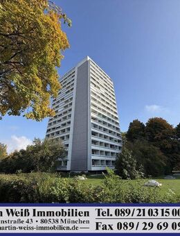 Großzügige 3-Zimmer-Wohnung mit 4 Balkonen, Sauna & Dachterrassen-Pool am Arabellapark - München