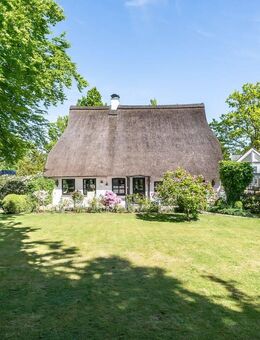 Wunderschönes Reetdachhaus mit gr. Wintergarten und traumhaftem Grundstück - Wakendorf (II)