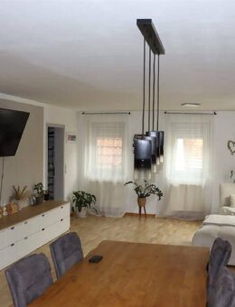 Helle 4,5-Zimmerwohnung mit Loggia und Garage im Zentrum von Creglingen - Creglingen