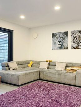 Modernes Einfamilienhaus mit Garage + Stpl. sowie großem Grundstück in Pfaffenhofen - Pfaffenhofen (Roth)