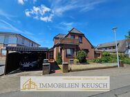 Zweifamilienhaus auf großem, grünen Grundstück mit viel Platz & Potenzial für die Familie oder Anleger - Achim