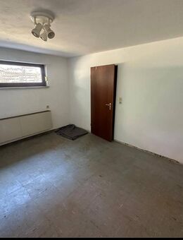 Familienfreundlicher Bungalow mit Einliegerwohnung in begehrter Lage von Alt-Mariendorf - Berlin