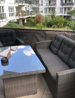 Barrierefrei moderne Balkon-Wohnung mit 2 Stellplätzen in zentraler aber ruhiger Lage von Schwalbach - Schwalbach (Taunus)