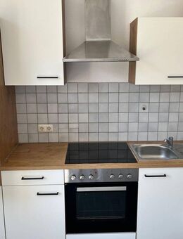 Helle 3-Raum-Wohnung mit Einbauküche in Chemnitz zu mieten! - Chemnitz