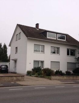 3-Zimmer-Wohnung im Obergeschoss mit Balkon in zentraler Wohnlage - Bünde