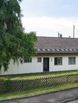 Wohnen auf einer Ebene . Bungalow mit Weitblick und großem Garten - Hayingen
