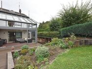 Schön möblierte DHH mit Wintergarten, Terrasse und Gartenanteil in Hildrizhausen - Hildrizhausen