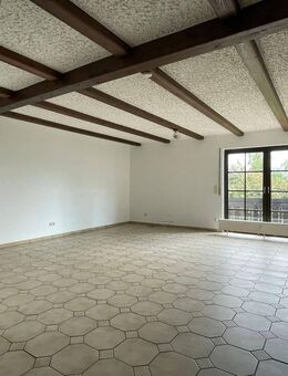 Mörsdorf - schöne 3-Zimmer-Wohnung mit Garten und Garage (Bad kommt neu) - Mörsdorf (Rheinland-Pfalz)
