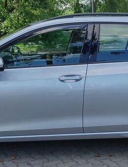 Volkswagen Golf VIII Variant 1.0 TSI DSG LIFE LED+NAVI+DAB, Autom - Hamburg