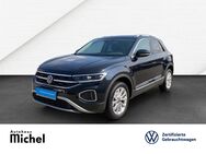 VW T-Roc, 1.5 TSI Style Plus Digital, Jahr 2023 - Gießen