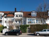 Charmante Dachgeschoss-Wohnung mit Galerie und kleiner Dachterrasse - München