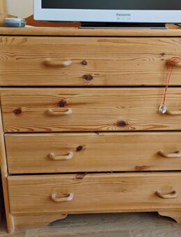 Kommode Kiefer ist kostenlos in Konstanz bis 03.12.25 abzuholen. - Konstanz