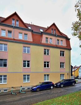 Offen geschnittene 2-Zimmer-Wohnung mit Balkon im ruhigen Lichtenhain - Jena