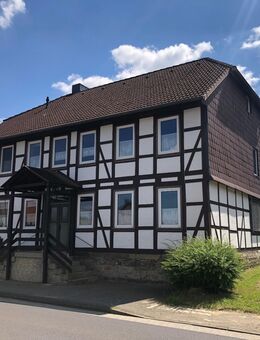 Resthofstelle mit zwei Wohnhäusern, Stallungen, Reitplatz, Koppel und Weide - Groß Twülpstedt