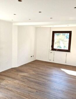 Einladendes Zweifamilienhaus in Hungen - Hungen