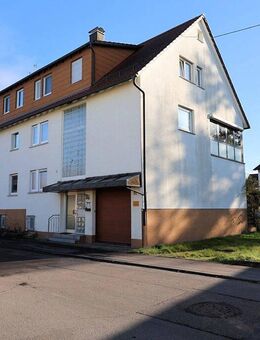 Dreifamilienhaus mit Garage und großem Garten - Murr